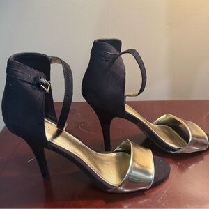 Elegant Black and Gold Women's Heels